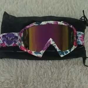 Floral snow goggles